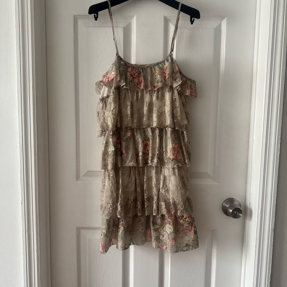 Dresses & Skirts - BASIC TREND Floral Lace Ruffle Top/Dress (Fits SMALL)